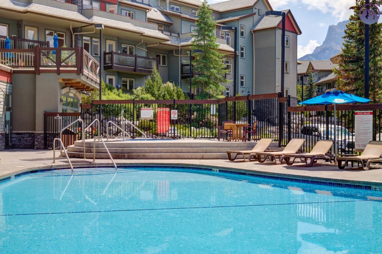 Modern Nordic 2 Bedroom Mountain View Condo Canmore Eksteriør bilde